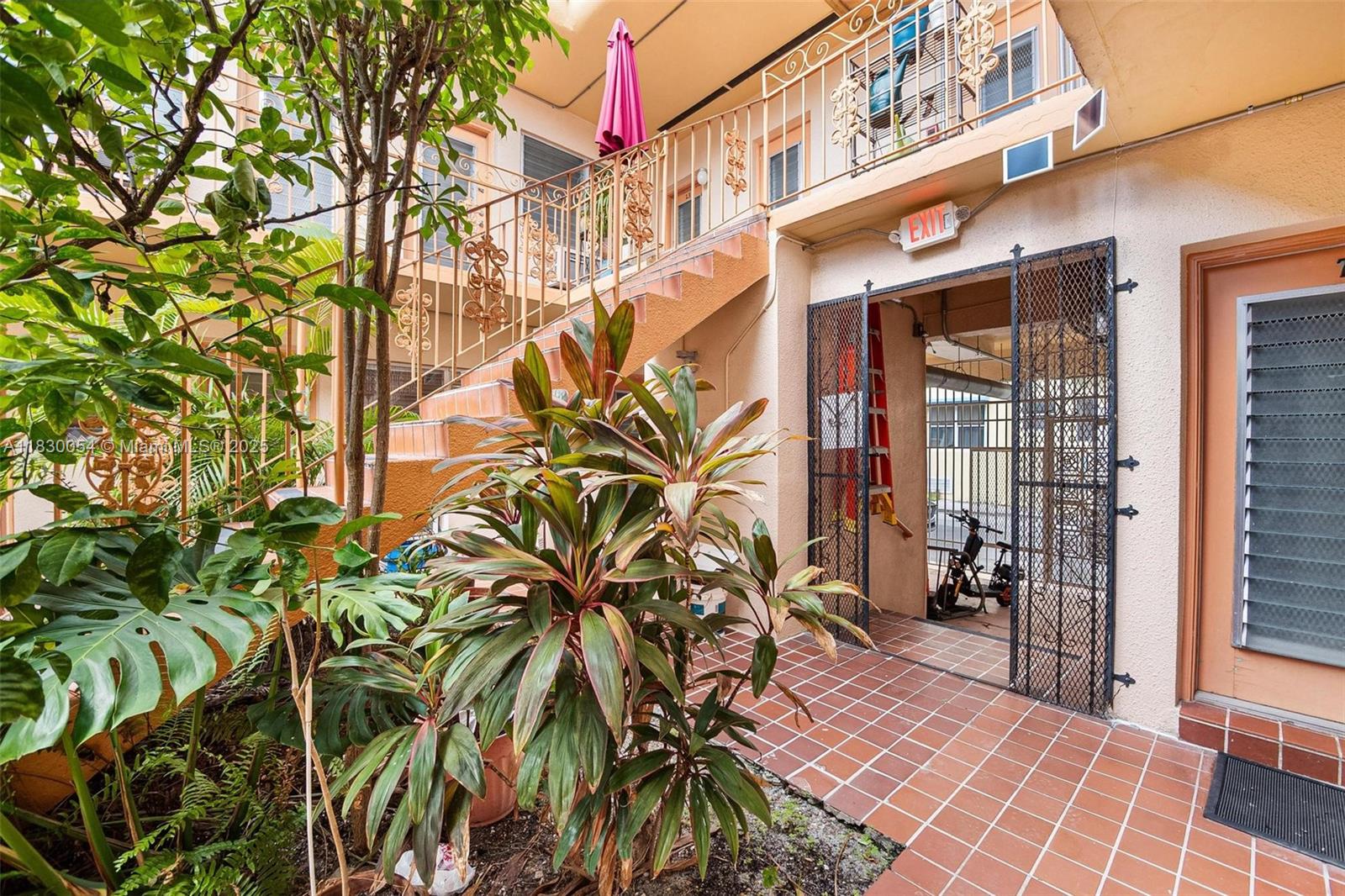 Bright and updated 1BR/1BA corner unit in the heart of South Beach, just two blocks from the ocean. This ground-floor residence features a fully remodeled kitchen with granite counters, stainless steel appliances, impact windows, tile flooring throughout, and a fully renovated bathroom. Three entrances with great natural light. Located in Penn Eleven, a well-maintained co-op with no special assessments. One HOA payment per year. Laundry facilities onsite. = Cash only = No pets =
