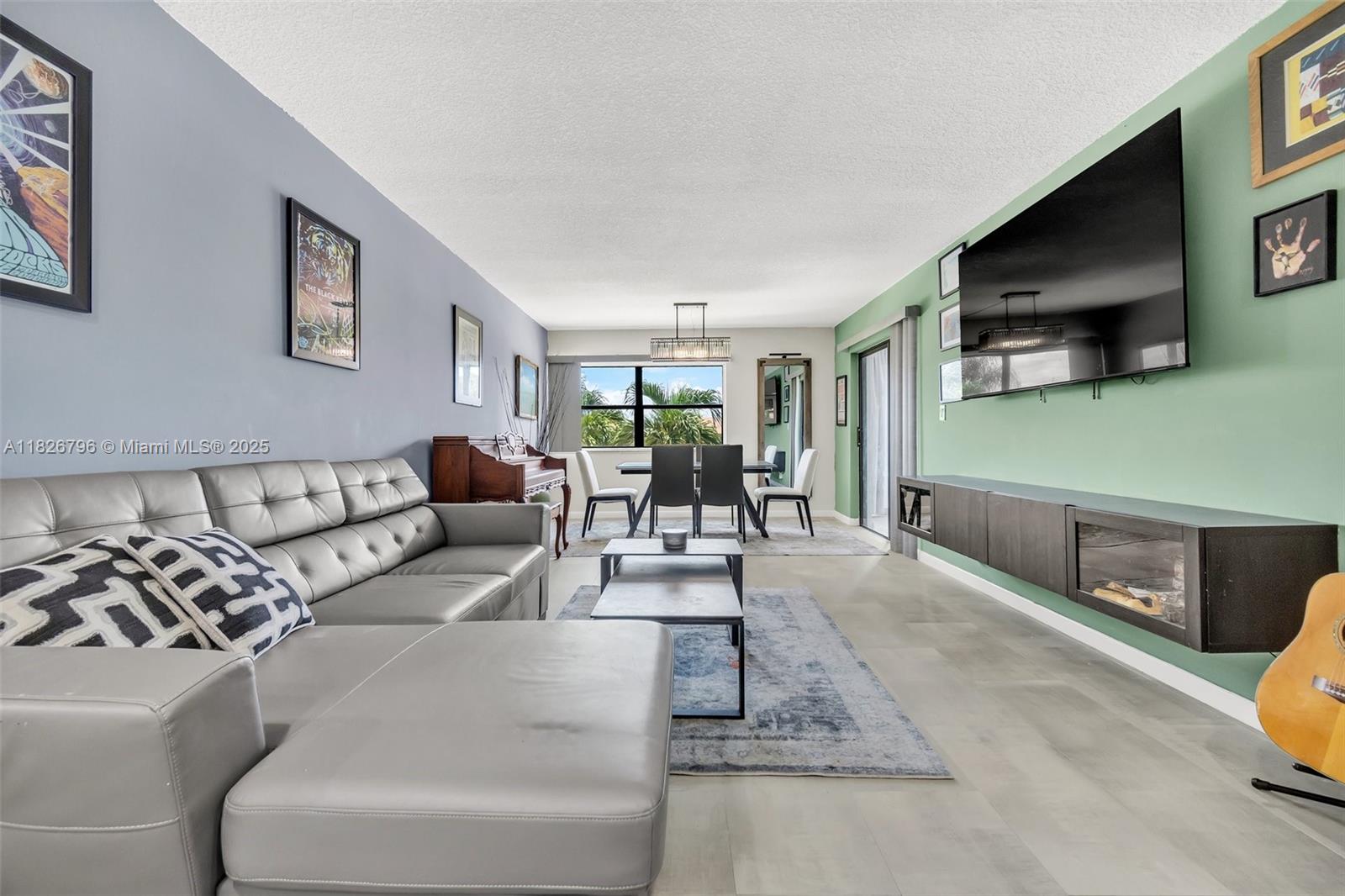 220 Lakeview Dr 308