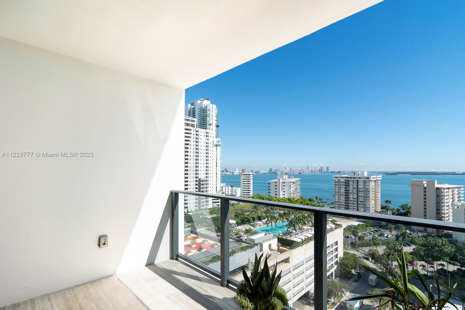 Photo 22 of 34 of 1451 Brickell Ave 1601 condo