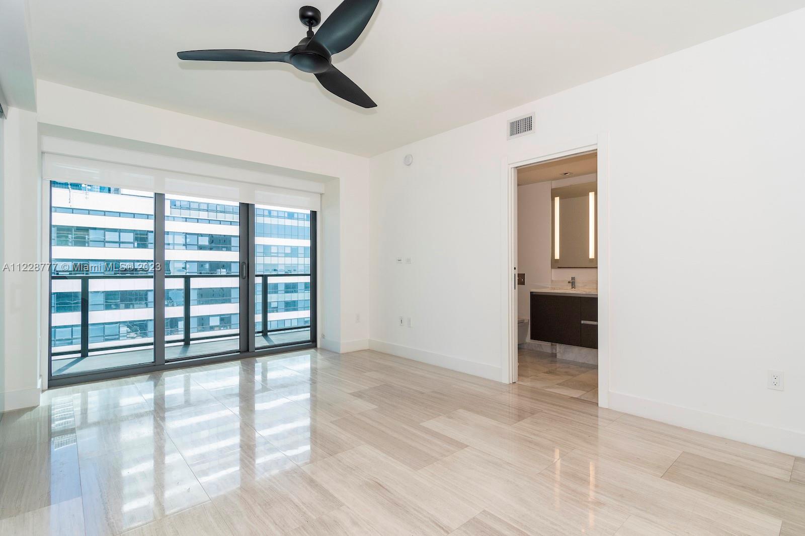 Photo 29 of 34 of 1451 Brickell Ave 1601 condo