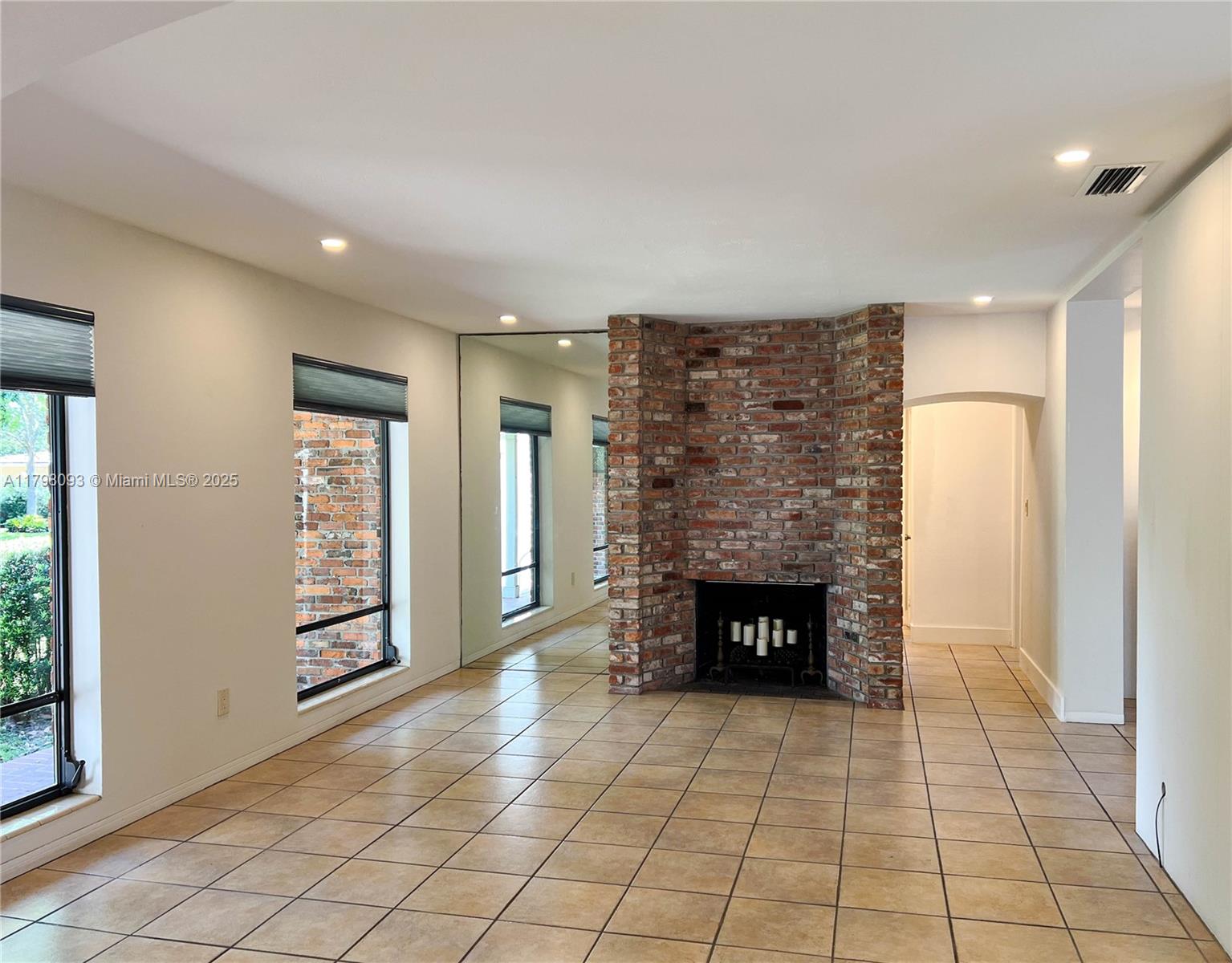 500 Perugia Ave