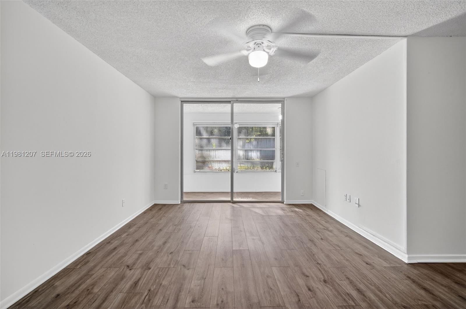 LIME BAY CONDOMINIUM 5 - Residential Lease