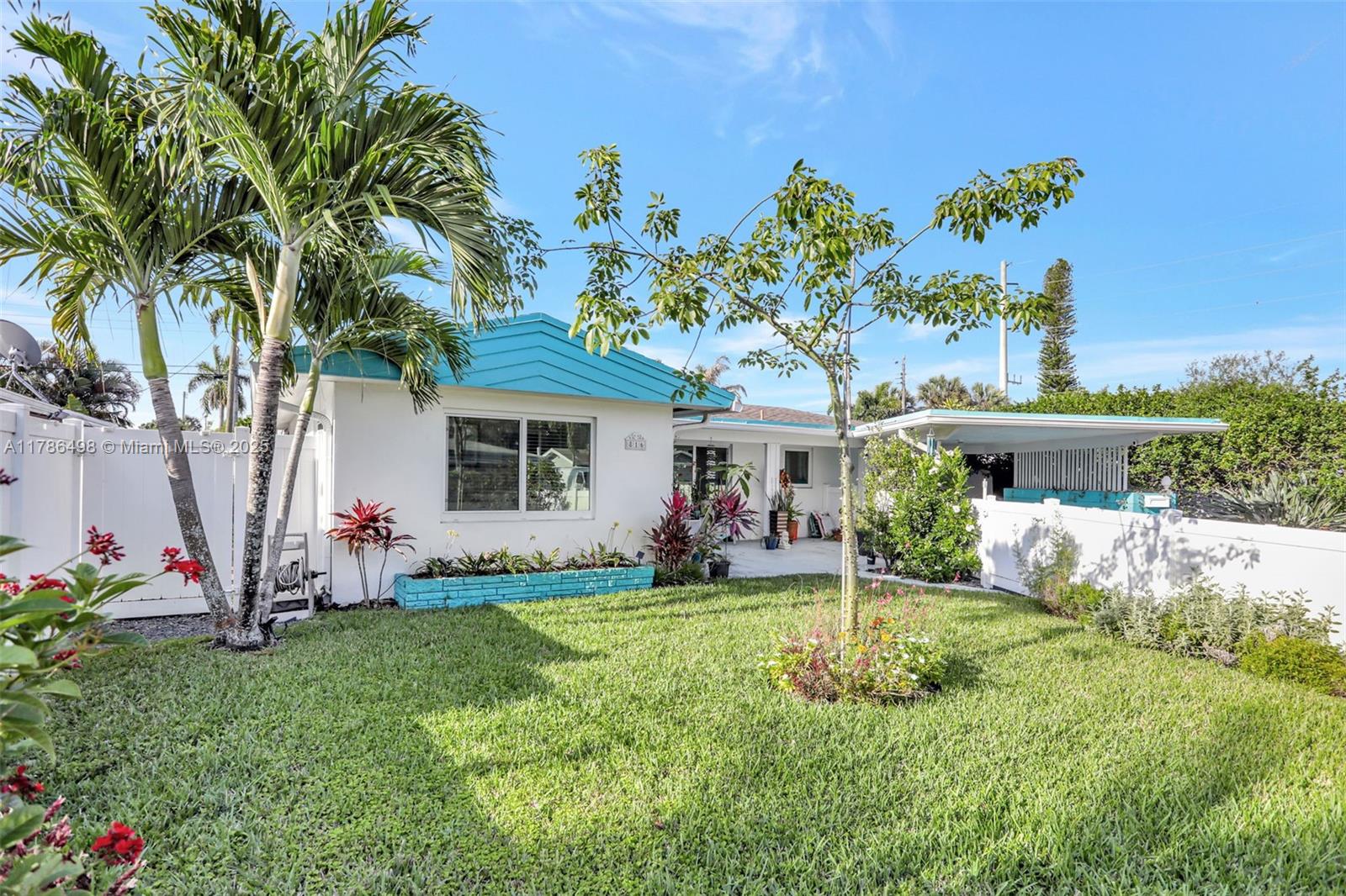 Rental Property at 816 Nw 29th St, Wilton Manors, Broward County, Florida - Bedrooms: 3 
Bathrooms: 2  - $3,500 MO.