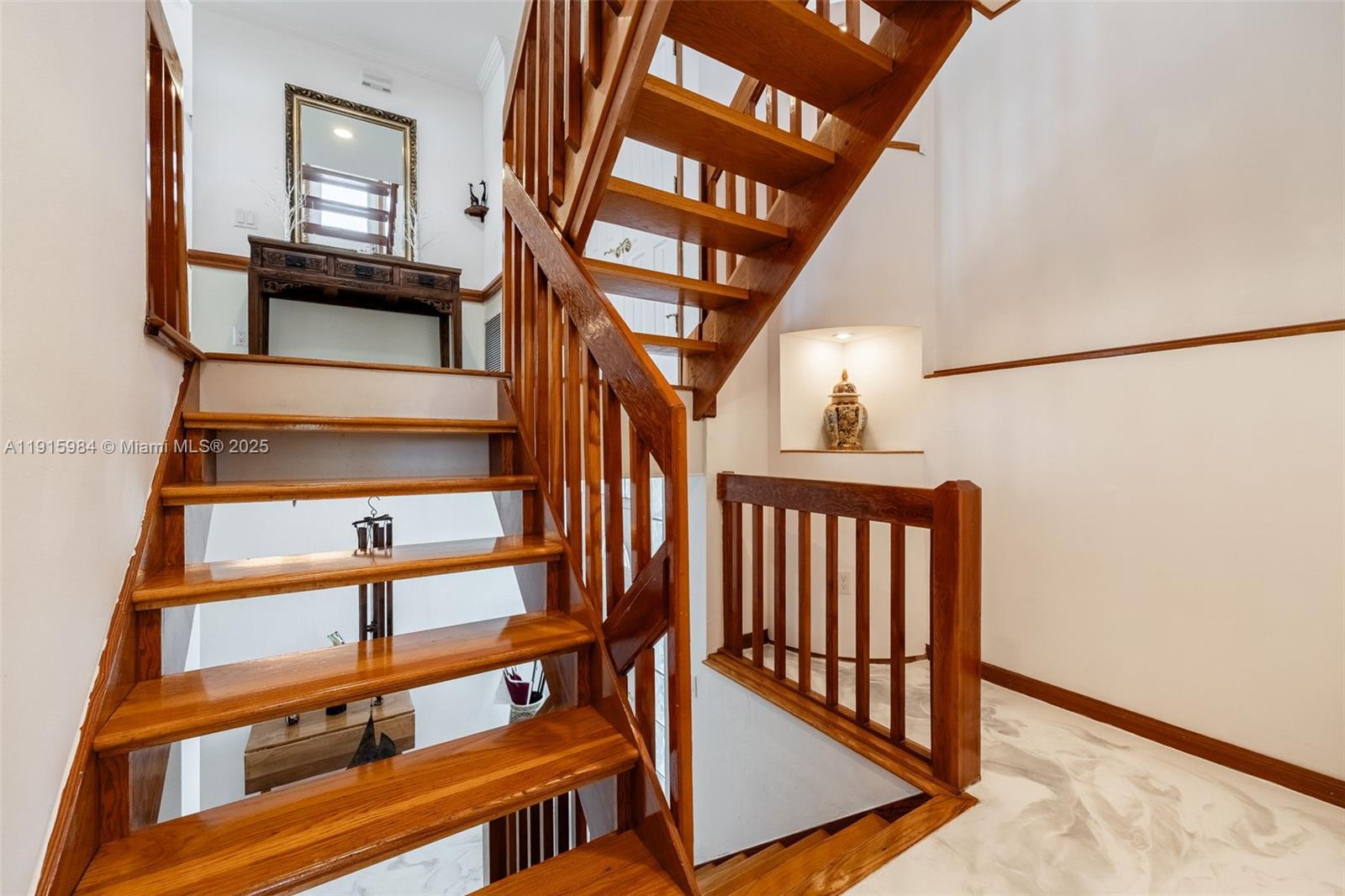 PALM ISLES - Residential