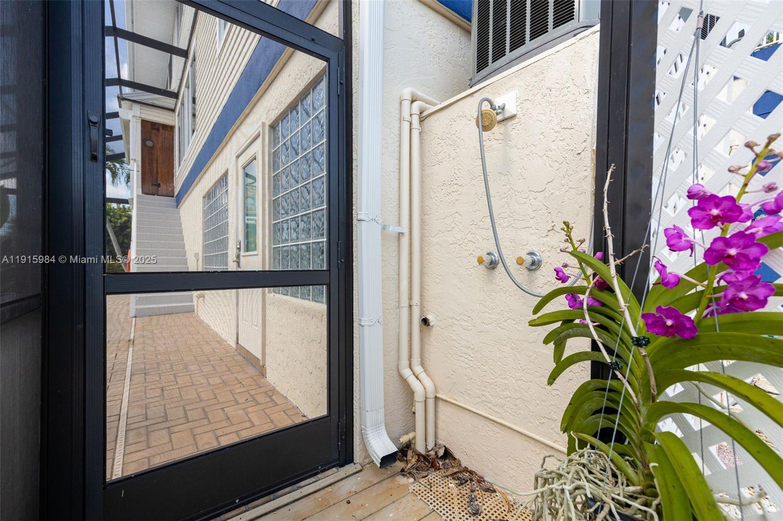 PALM ISLES - Residential