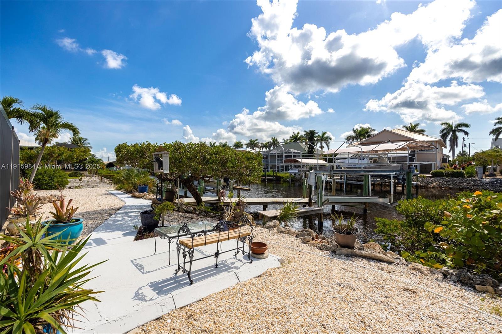 PALM ISLES - Residential