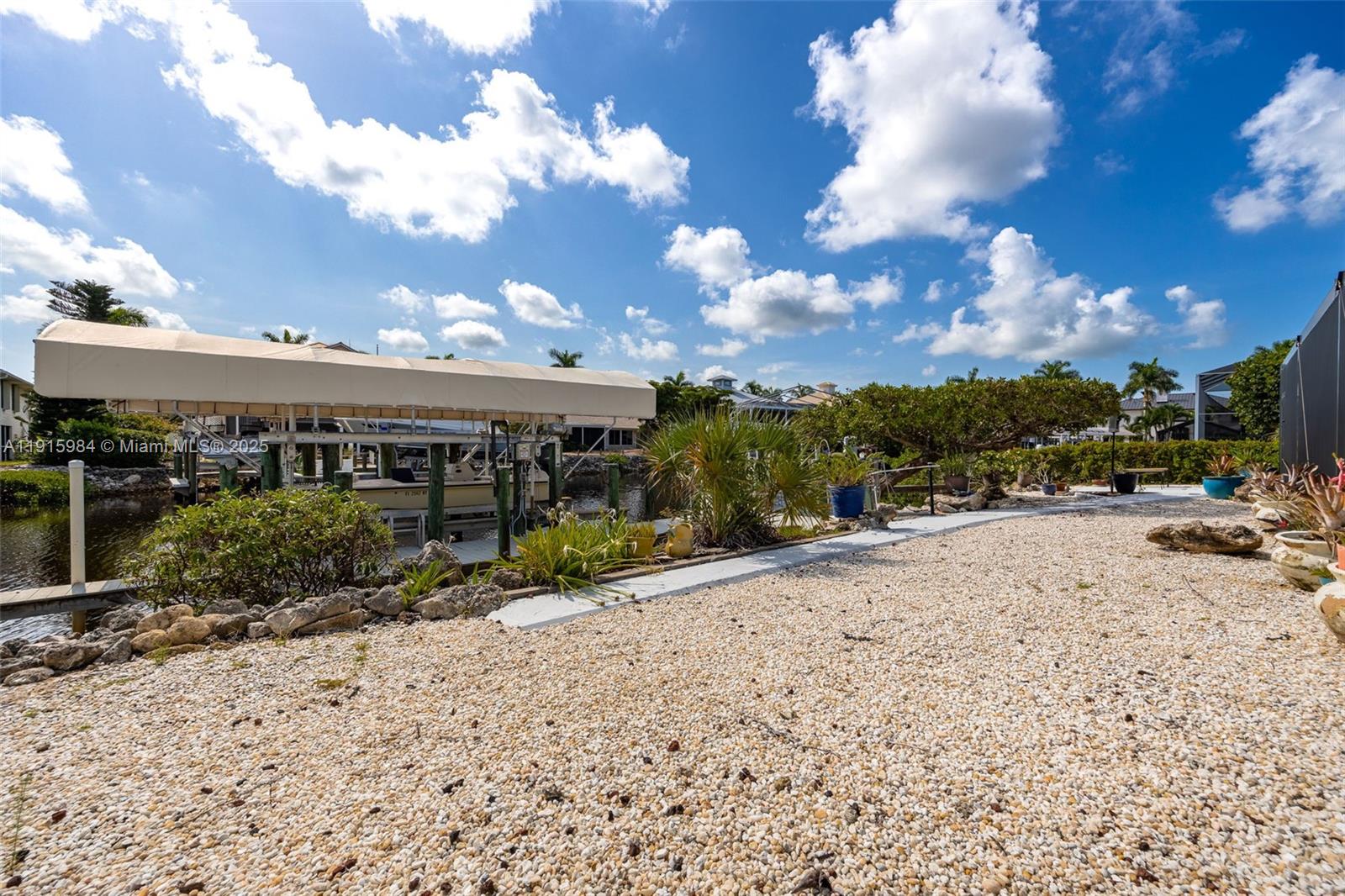 PALM ISLES - Residential