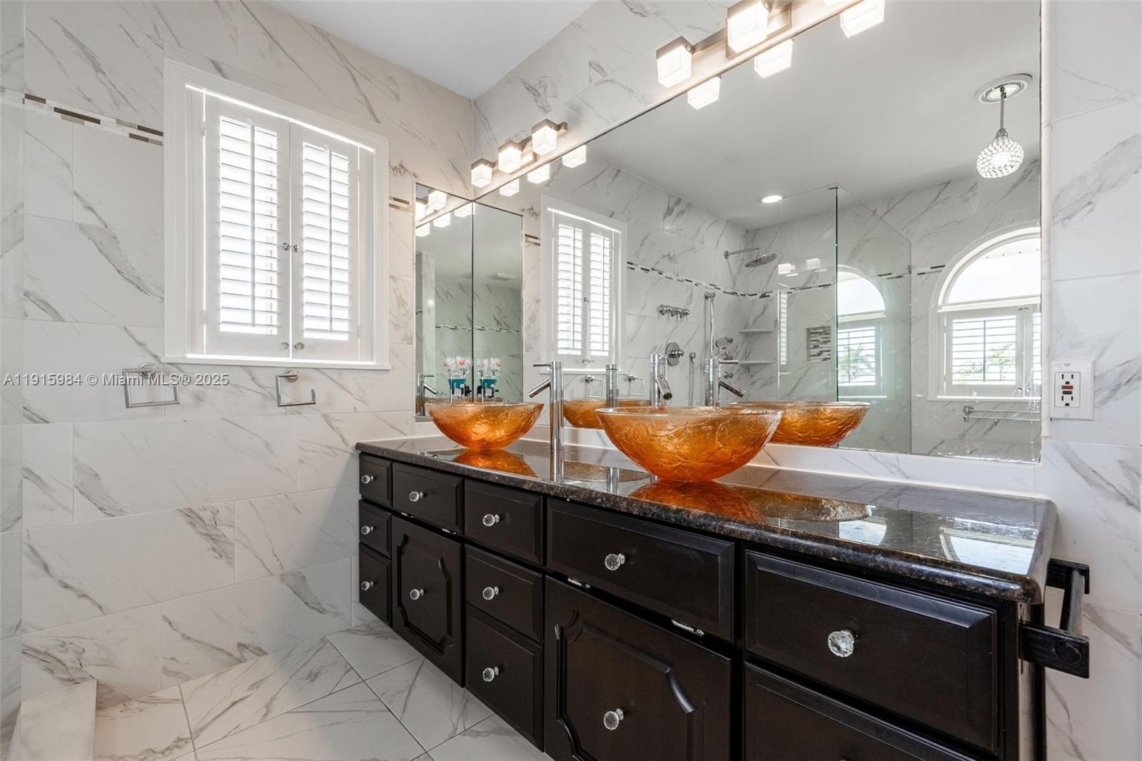 PALM ISLES - Residential