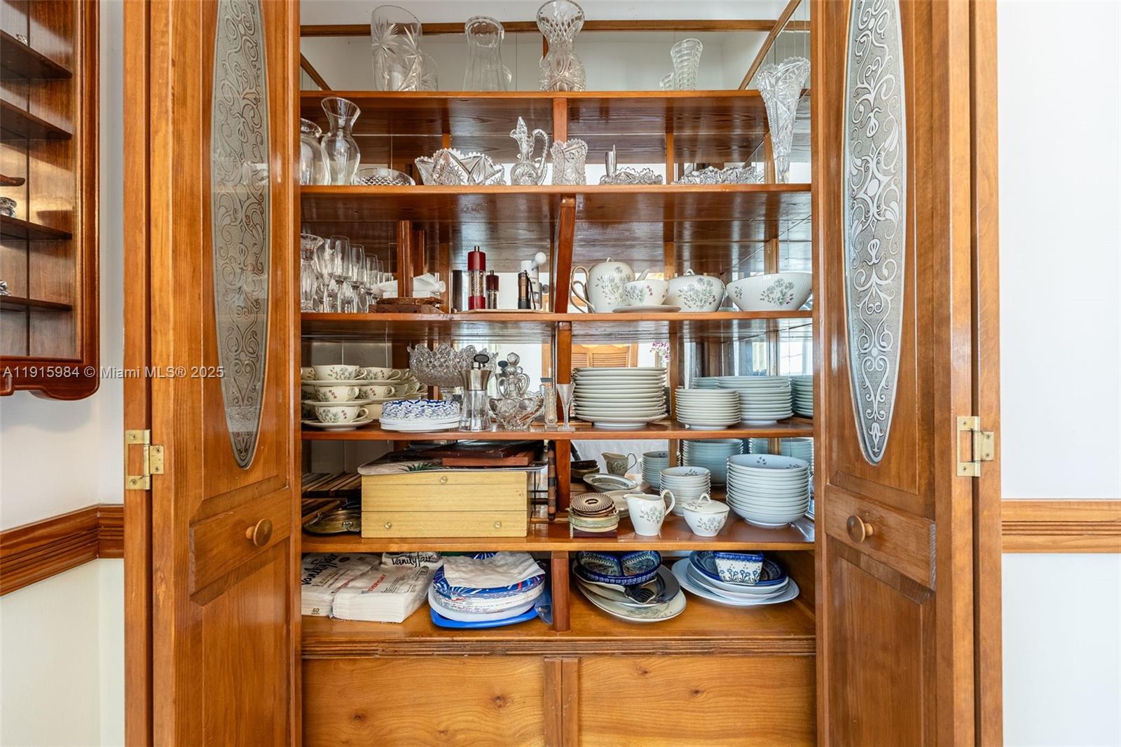 PALM ISLES - Residential