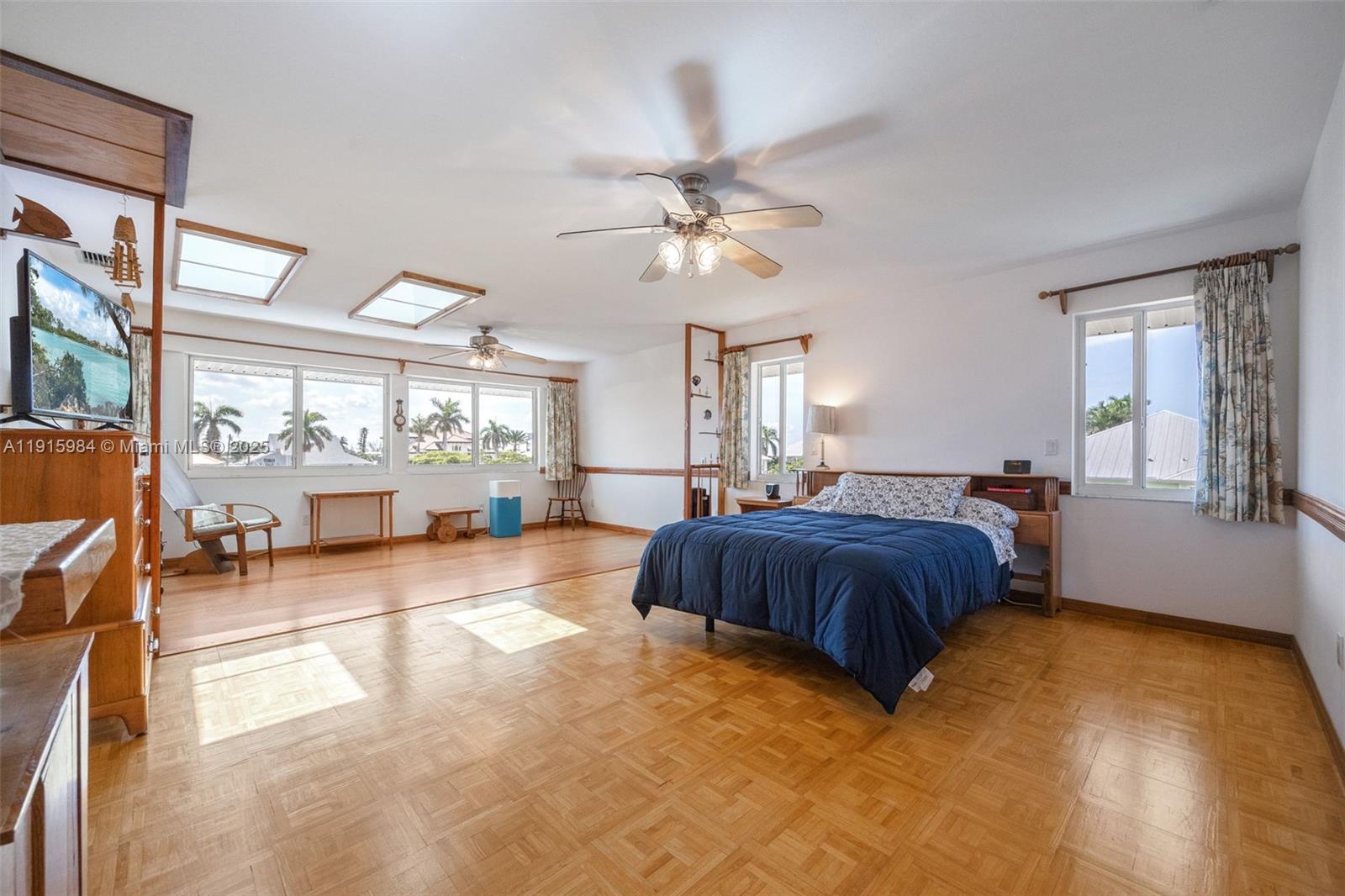 PALM ISLES - Residential