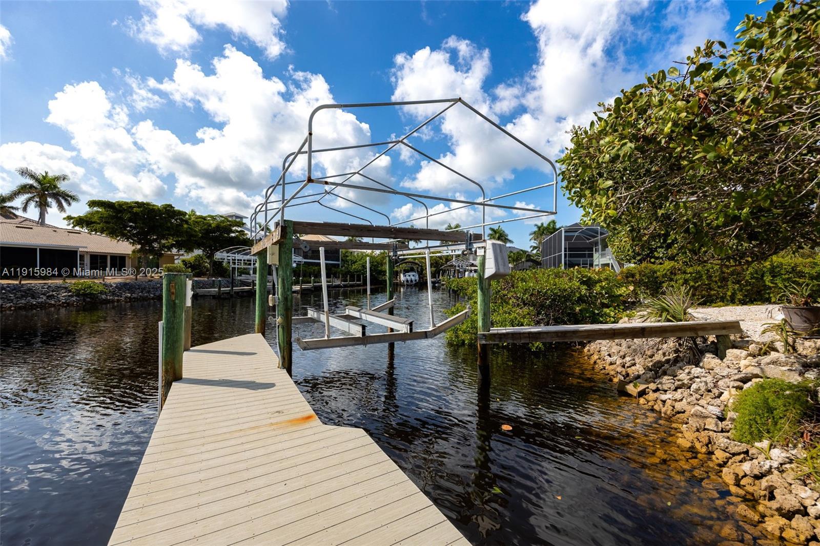 PALM ISLES - Residential