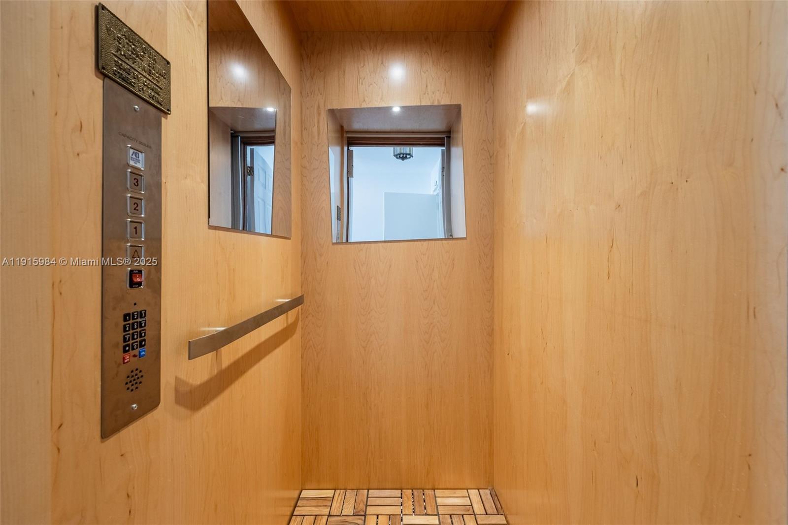 PALM ISLES - Residential