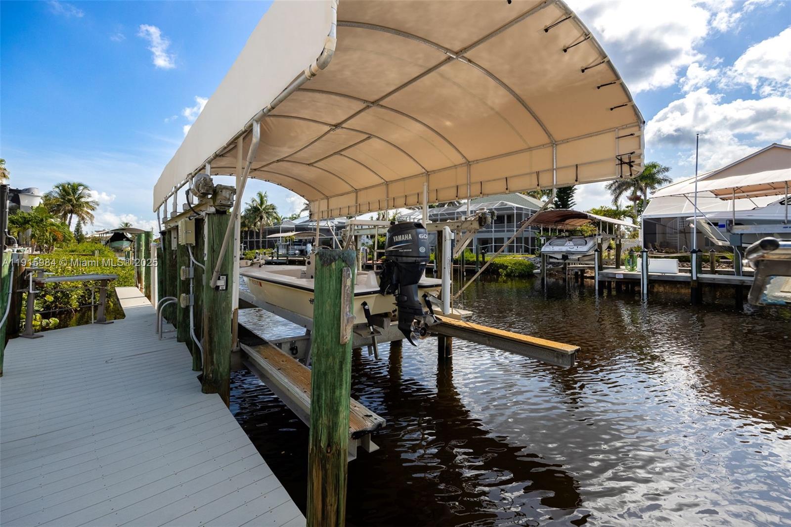 PALM ISLES - Residential