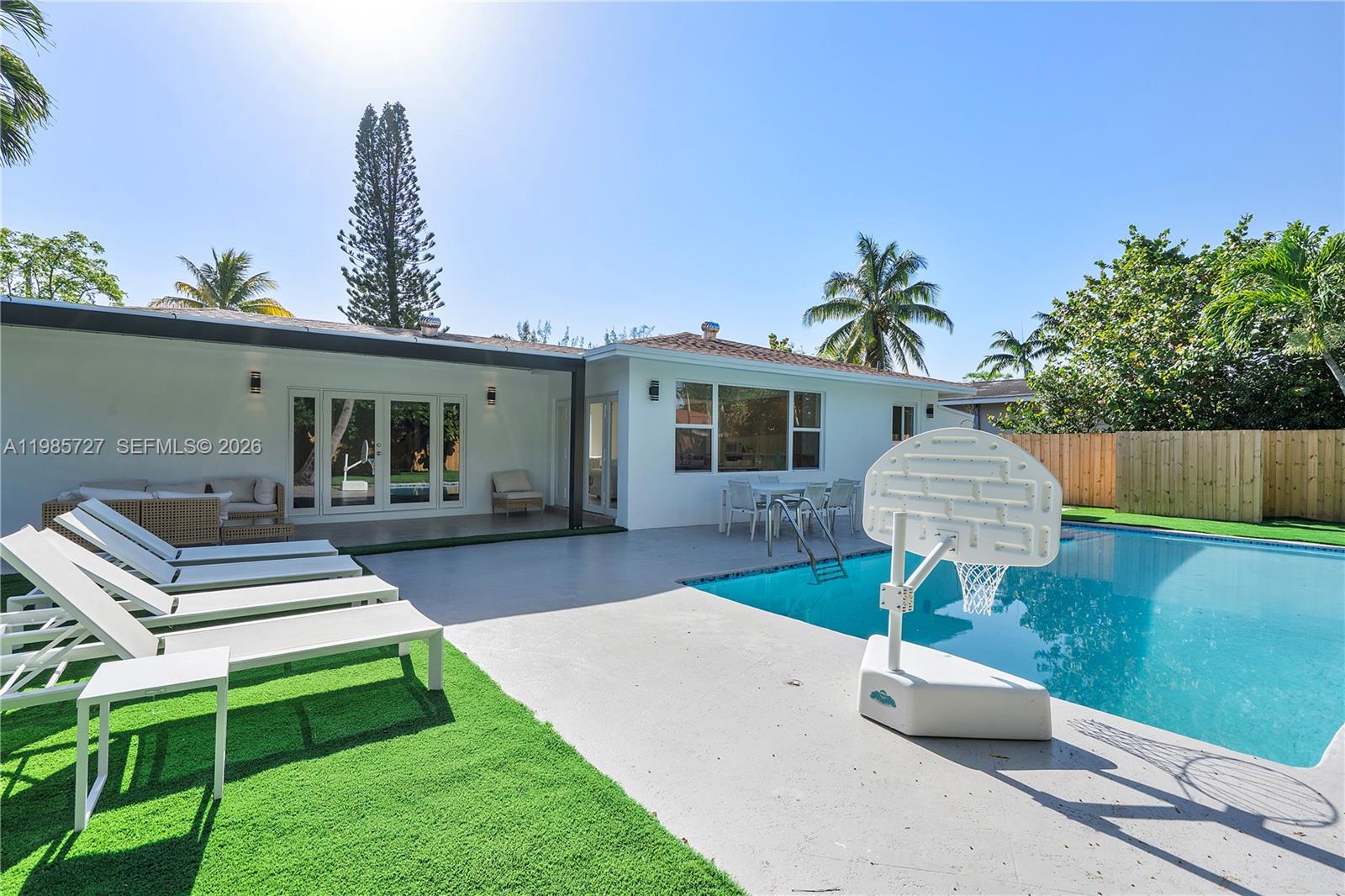 MIAMI SHORES - Residential Lease