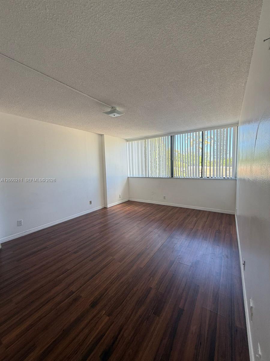 INVERRARY GARDENS CONDO I - Residential Lease