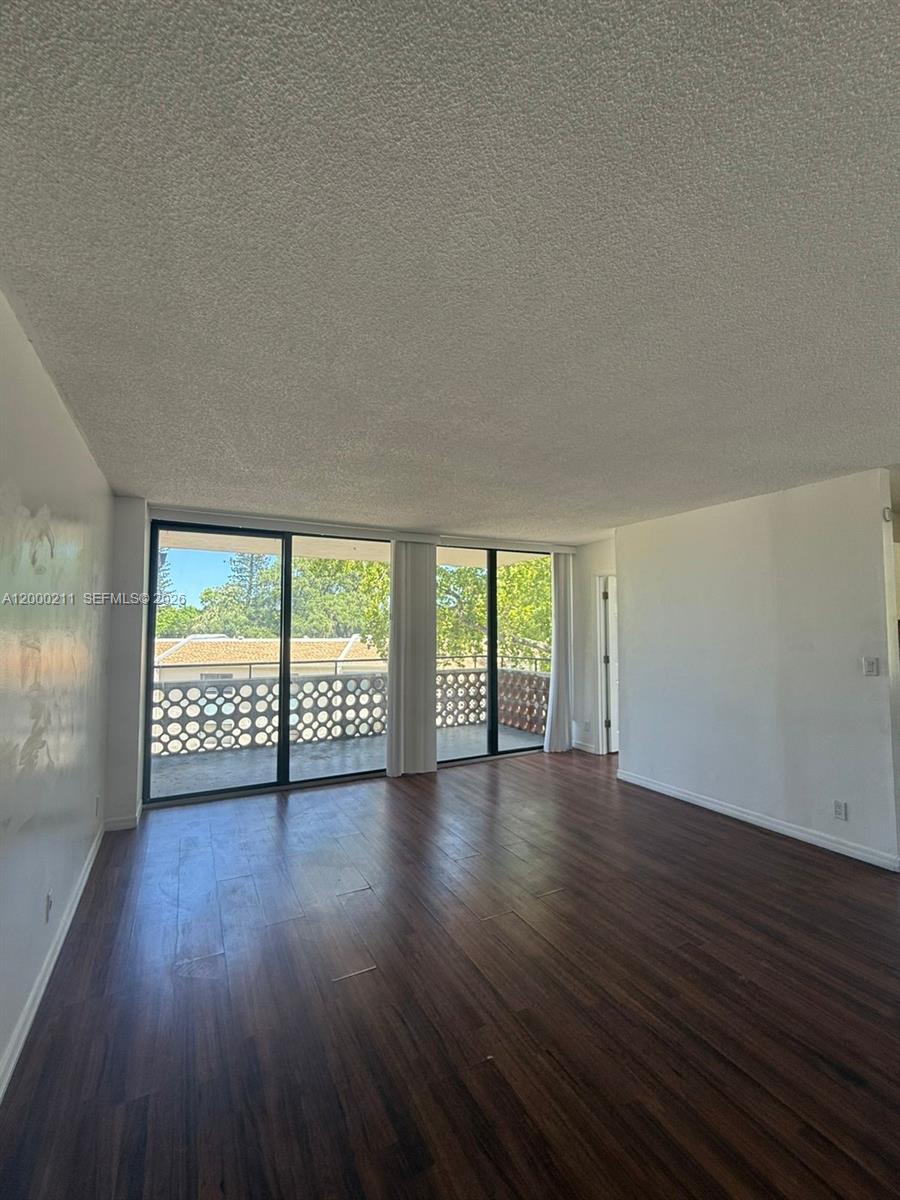 INVERRARY GARDENS CONDO I - Residential Lease