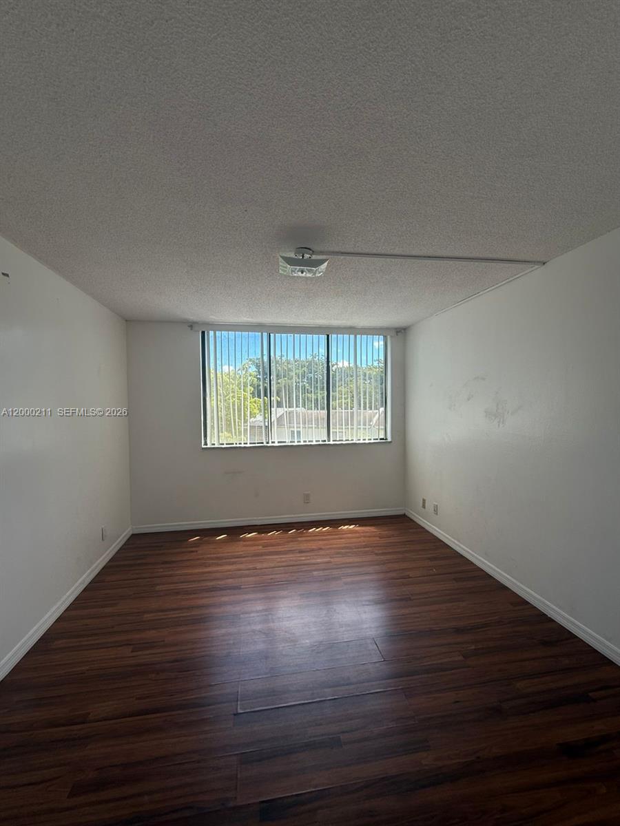 INVERRARY GARDENS CONDO I - Residential Lease