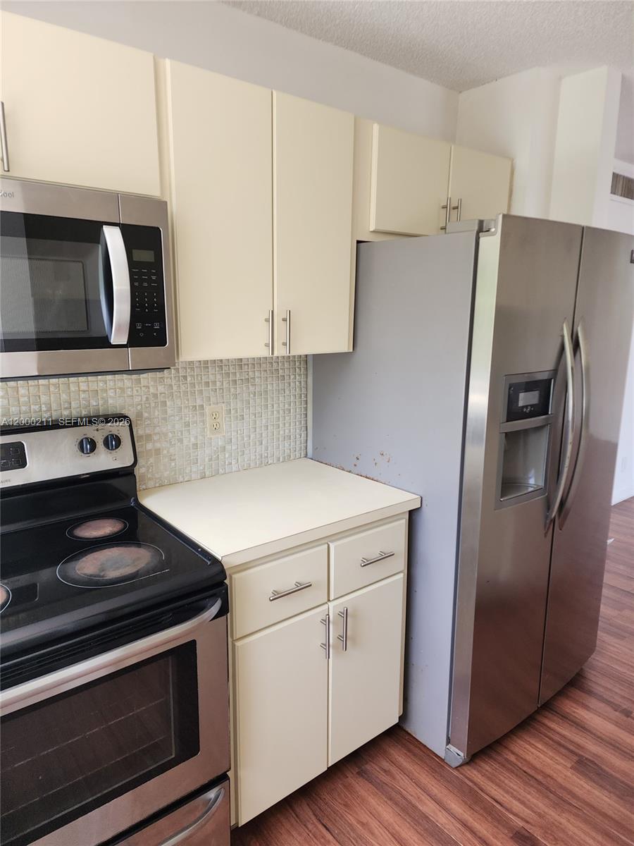 INVERRARY GARDENS CONDO I - Residential Lease