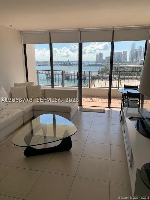 555 NE 15th St 14H