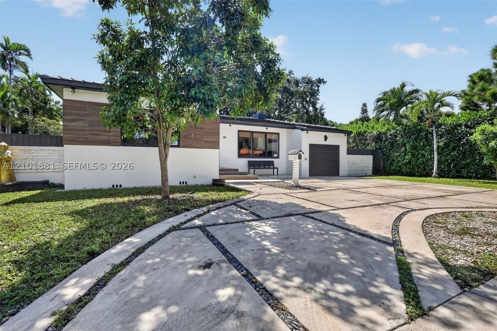 68 NW 95th St