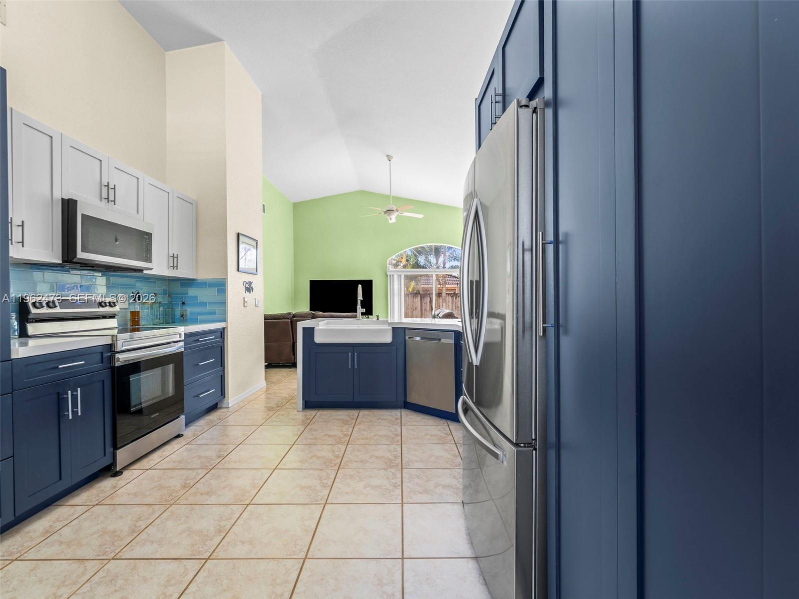 OAK CREEK SOUTH - Residential