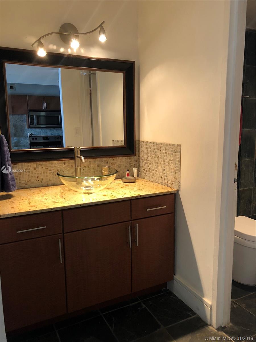 THE DECOPLAGE CONDO - Residential Lease