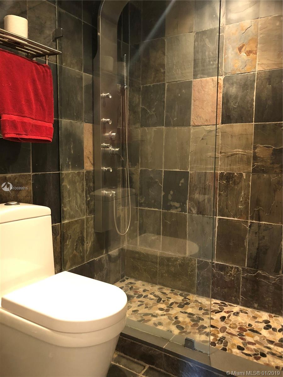 THE DECOPLAGE CONDO - Residential Lease