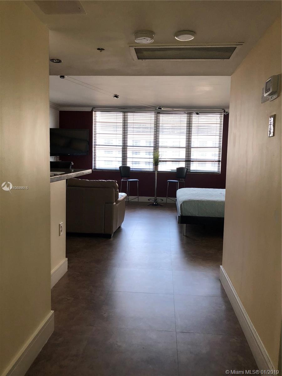 THE DECOPLAGE CONDO - Residential Lease