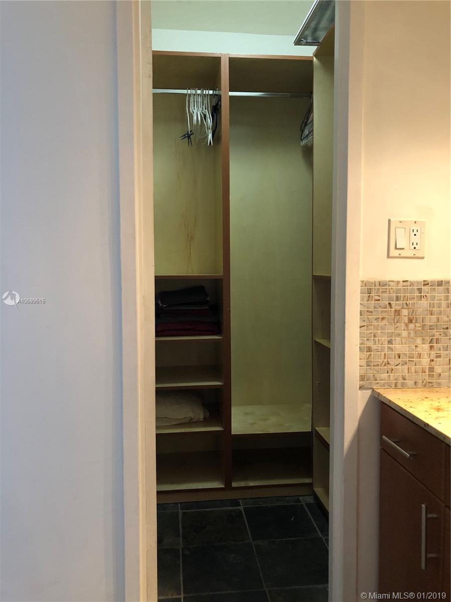 THE DECOPLAGE CONDO - Residential Lease