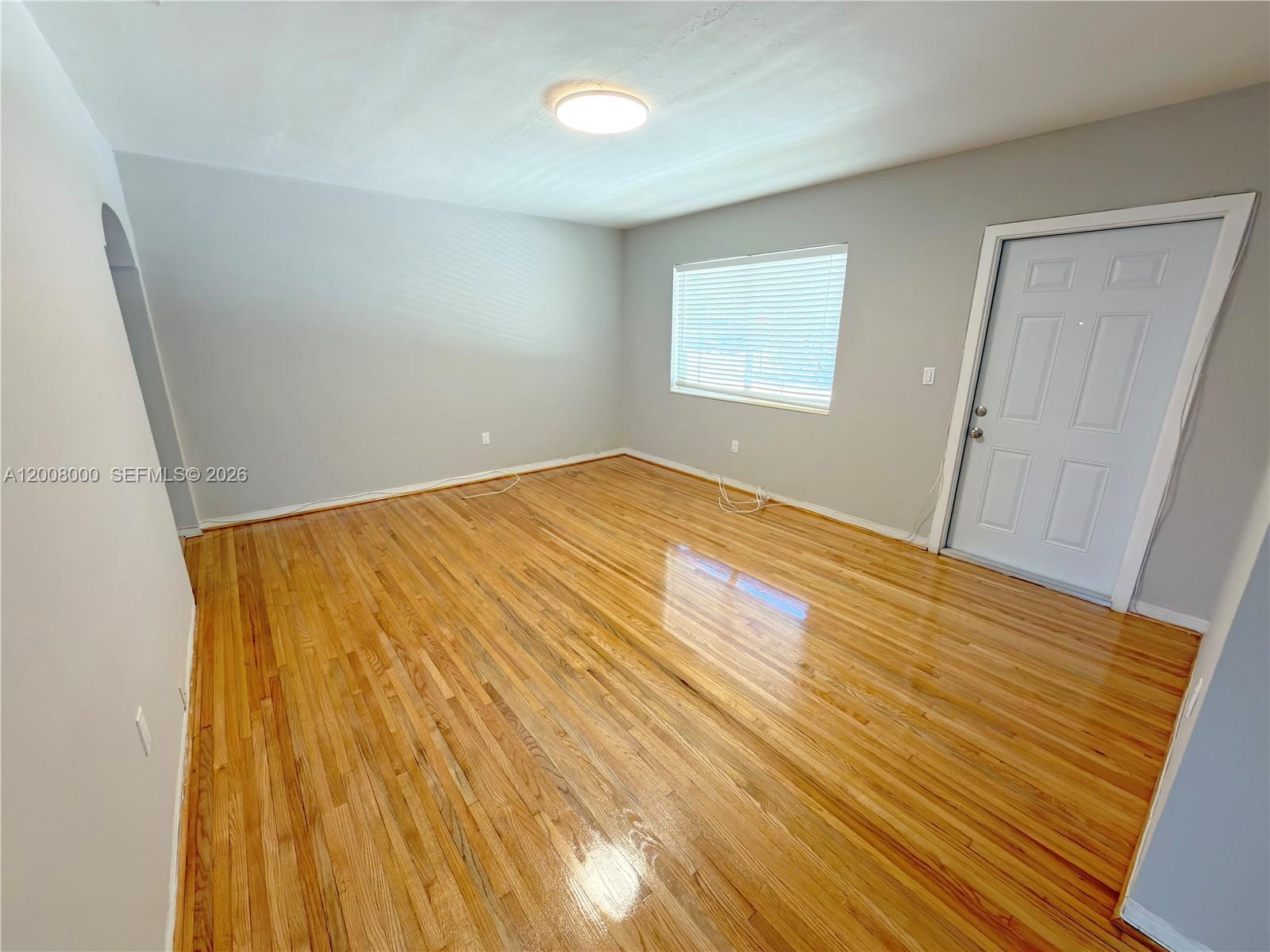 SHADOWLAWN - Residential Income