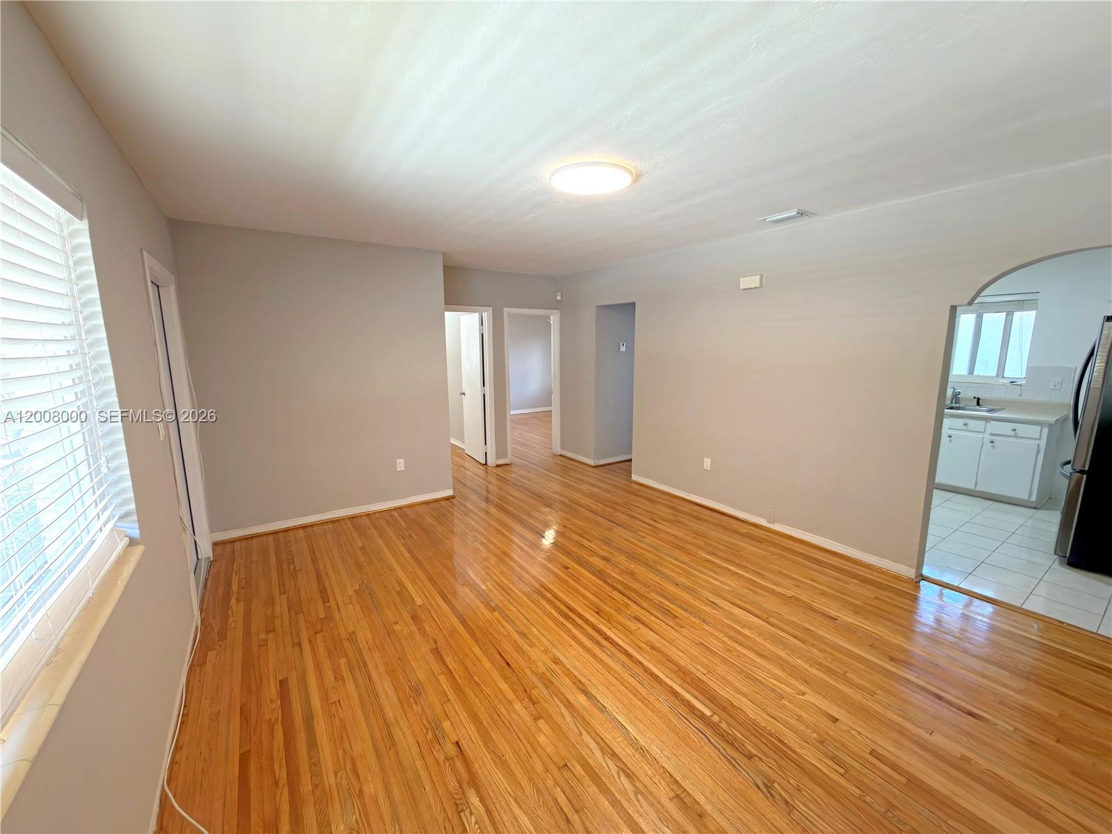 SHADOWLAWN - Residential Income