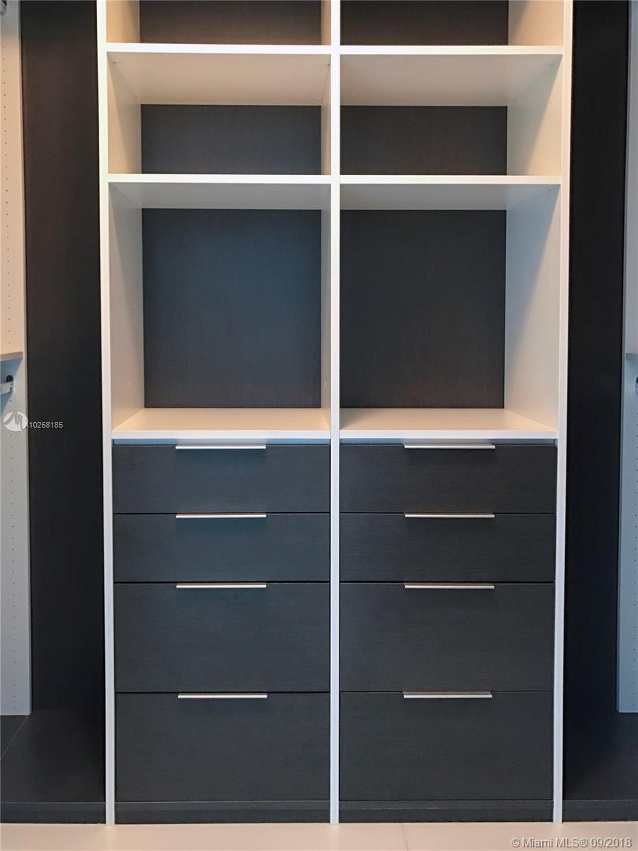 OCEANA KEY BISCAYNE - Residential