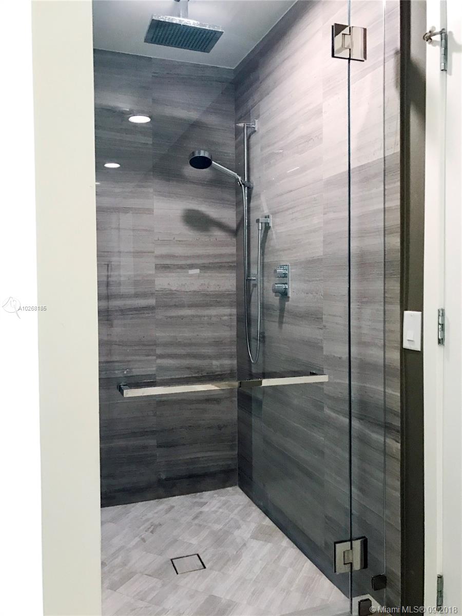 OCEANA KEY BISCAYNE - Residential