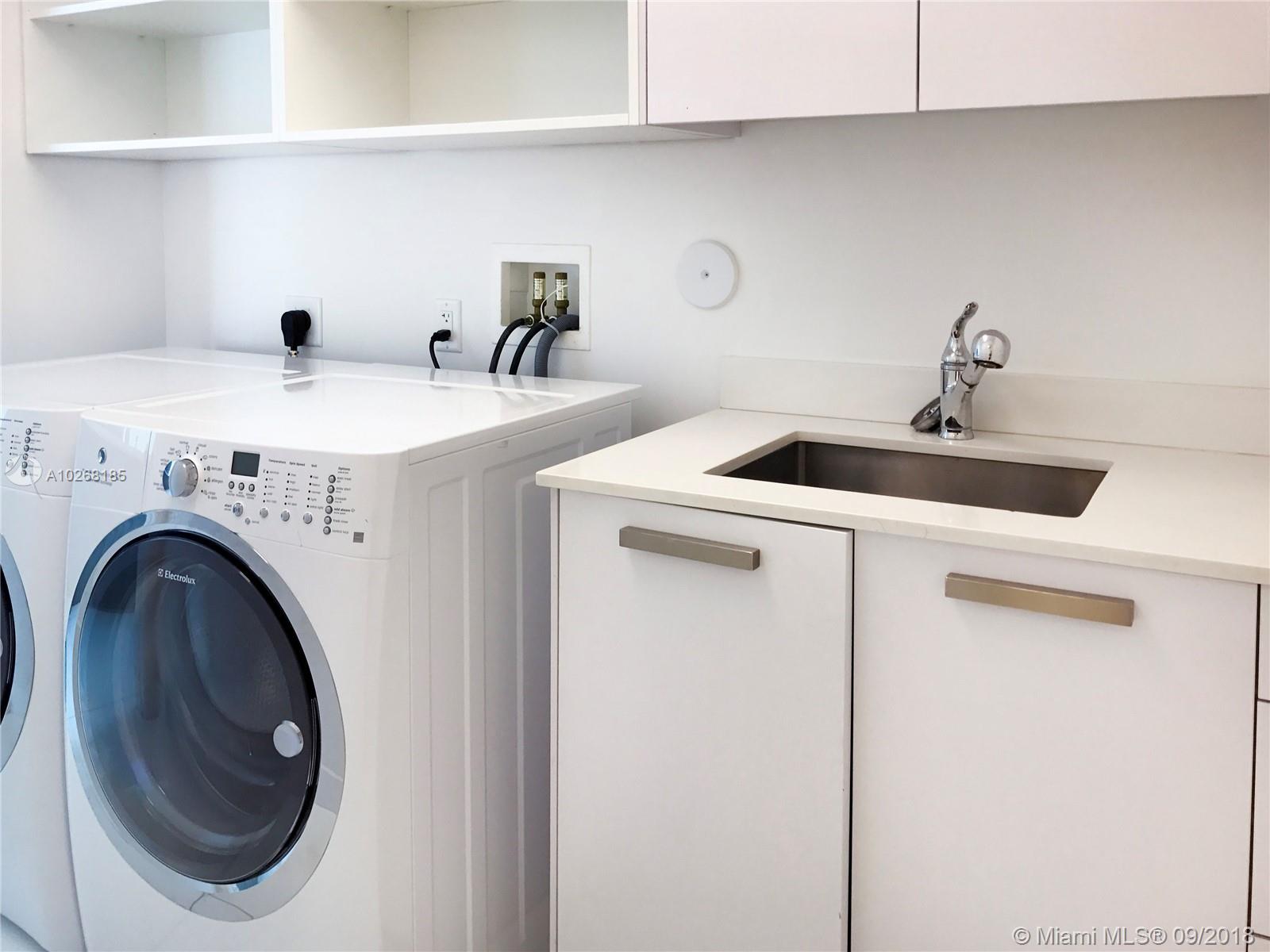 OCEANA KEY BISCAYNE - Residential