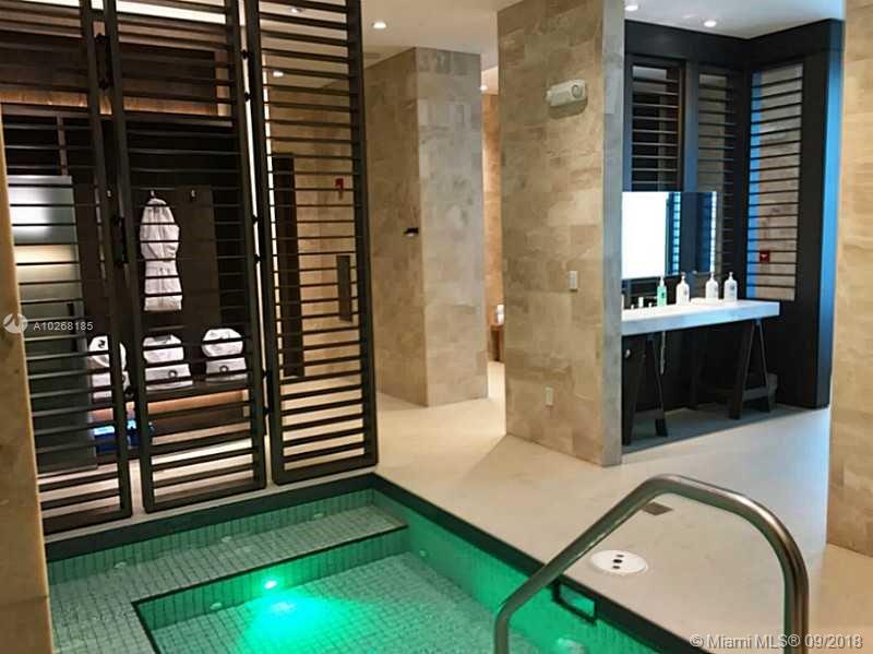 OCEANA KEY BISCAYNE - Residential