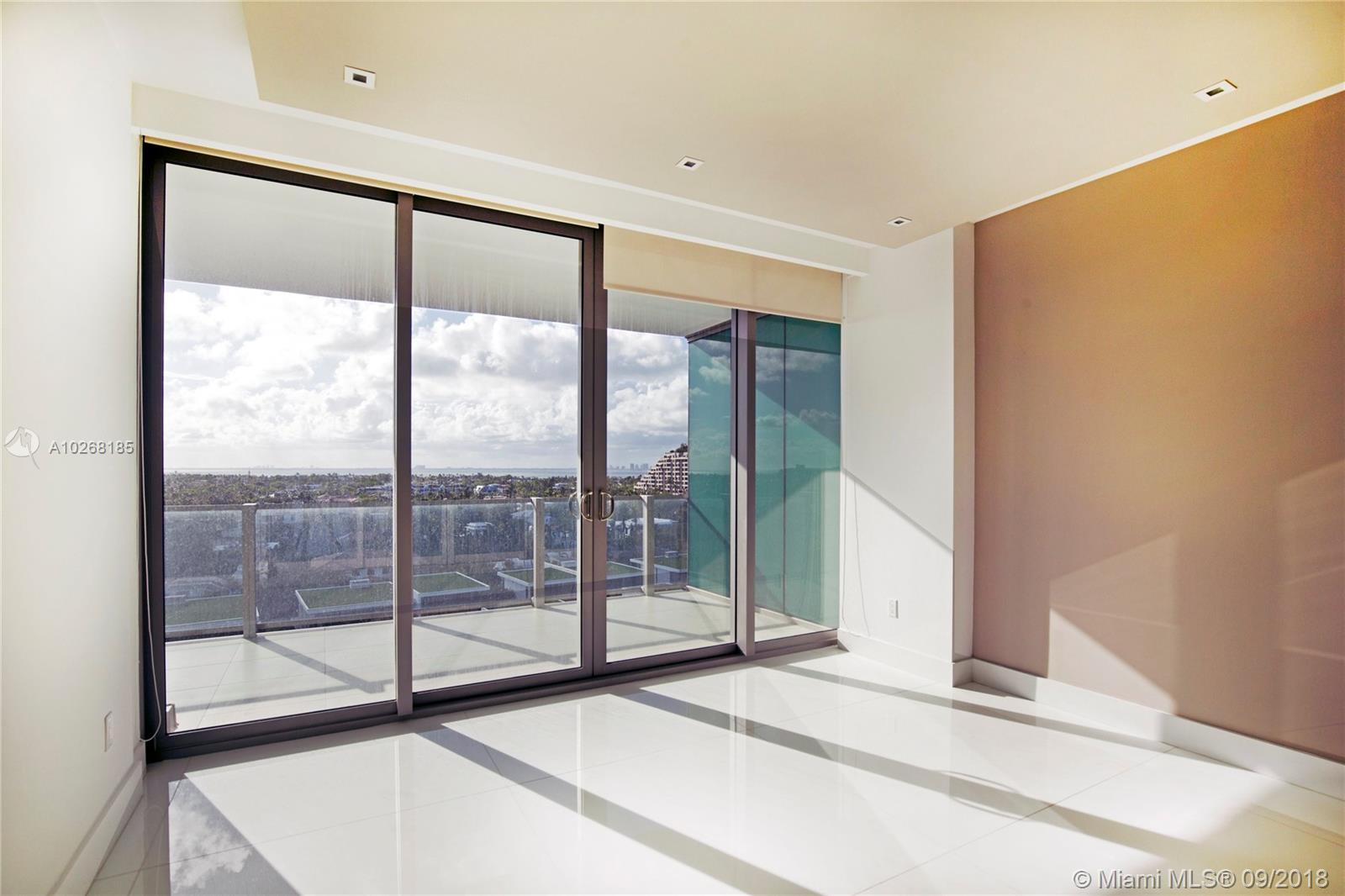 OCEANA KEY BISCAYNE - Residential