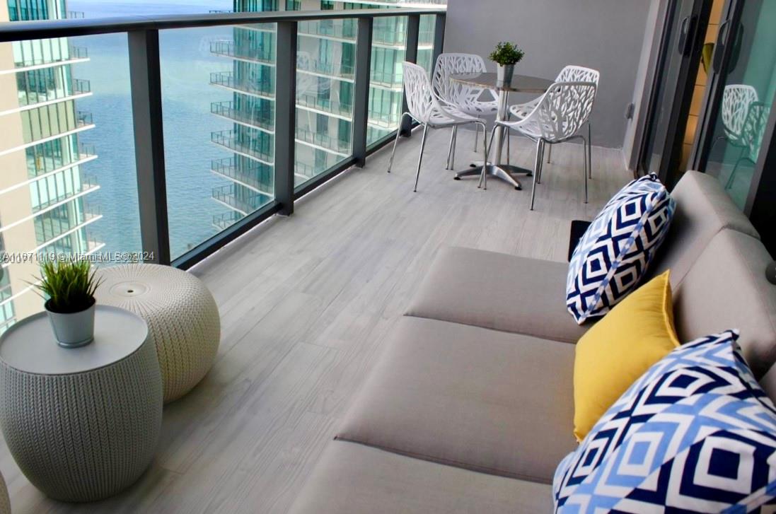 PARAISO BAYVIEWS CONDO - Residential