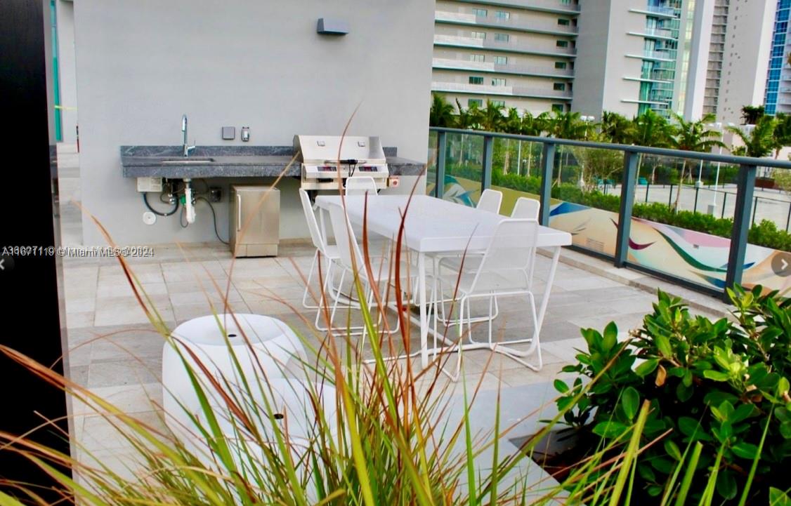 PARAISO BAYVIEWS CONDO - Residential