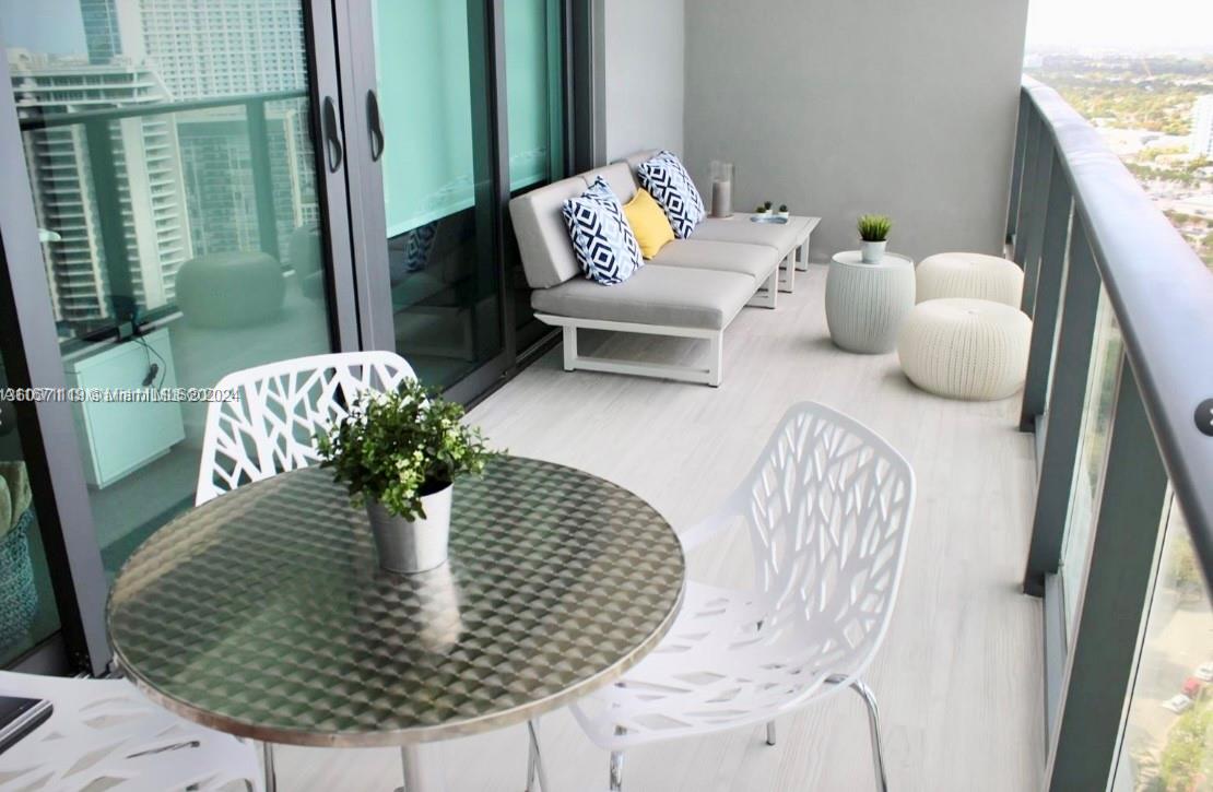 PARAISO BAYVIEWS CONDO - Residential