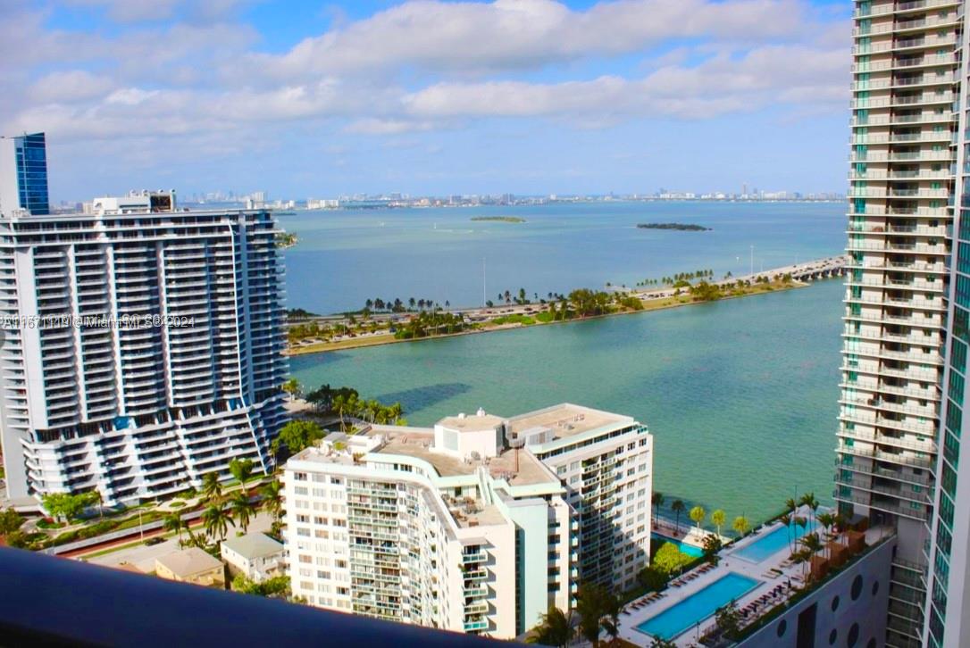 PARAISO BAYVIEWS CONDO - Residential