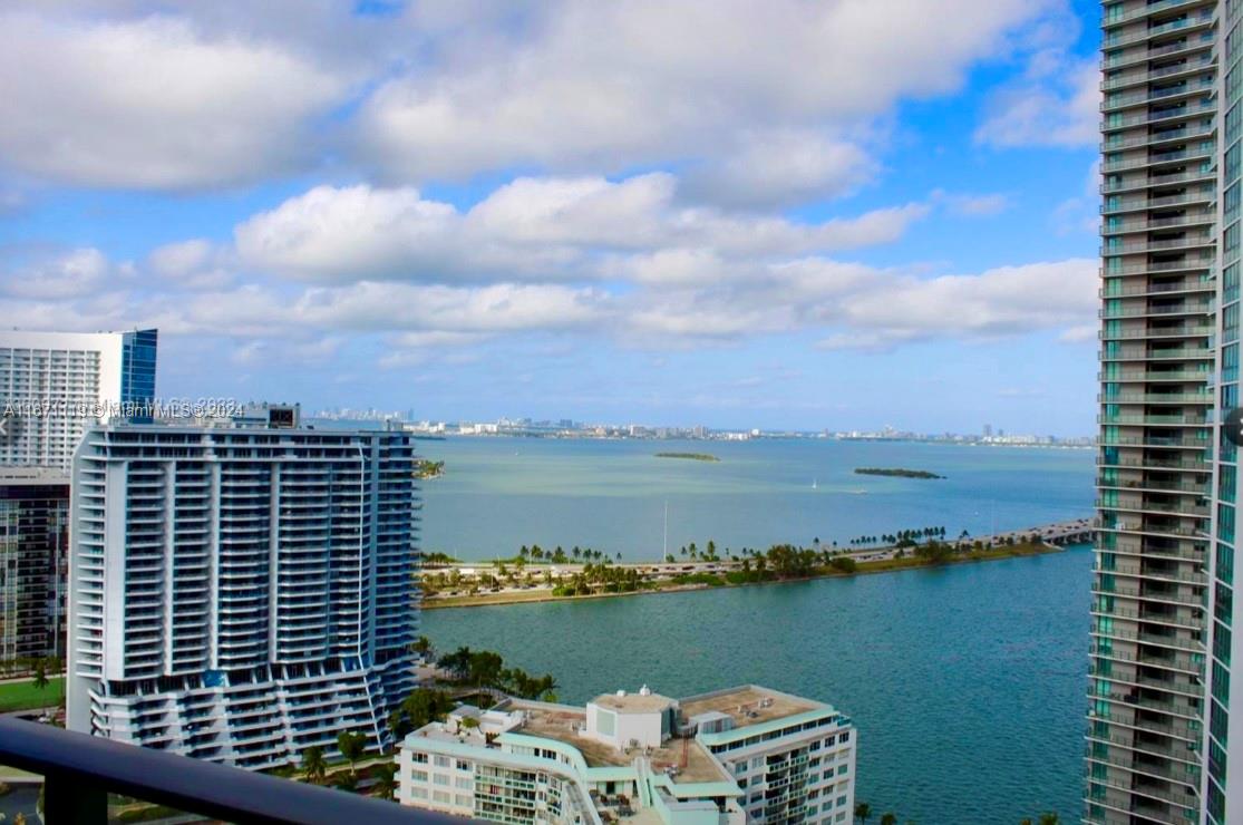 PARAISO BAYVIEWS CONDO - Residential