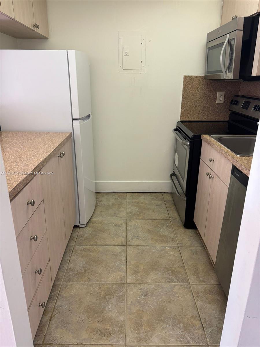 13455 NE 10th Ave 208