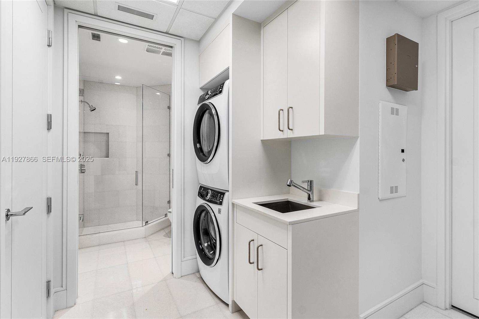 THE ESTATES OF AQUALINA - Residential