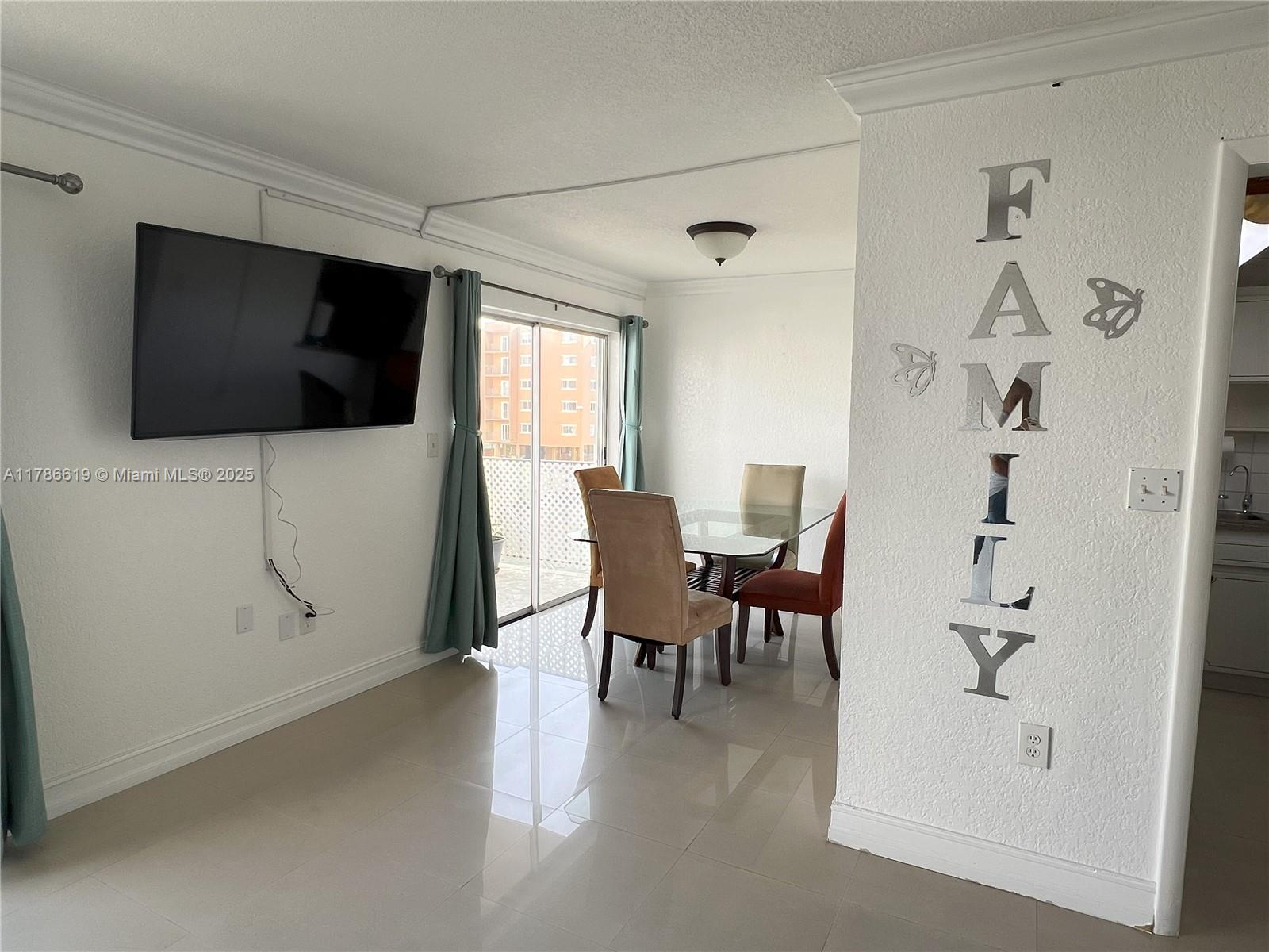 CARIBBEAN HOUSE CONDO - Residential