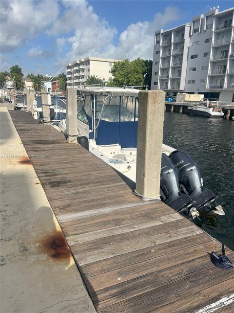 3665 NE 167th St 308 North Miami Beach FL 33160