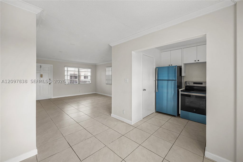 Photo of 4933 Hollywood Blvd #206, Hollywood, FL 33021 (MLS # A12097838)
