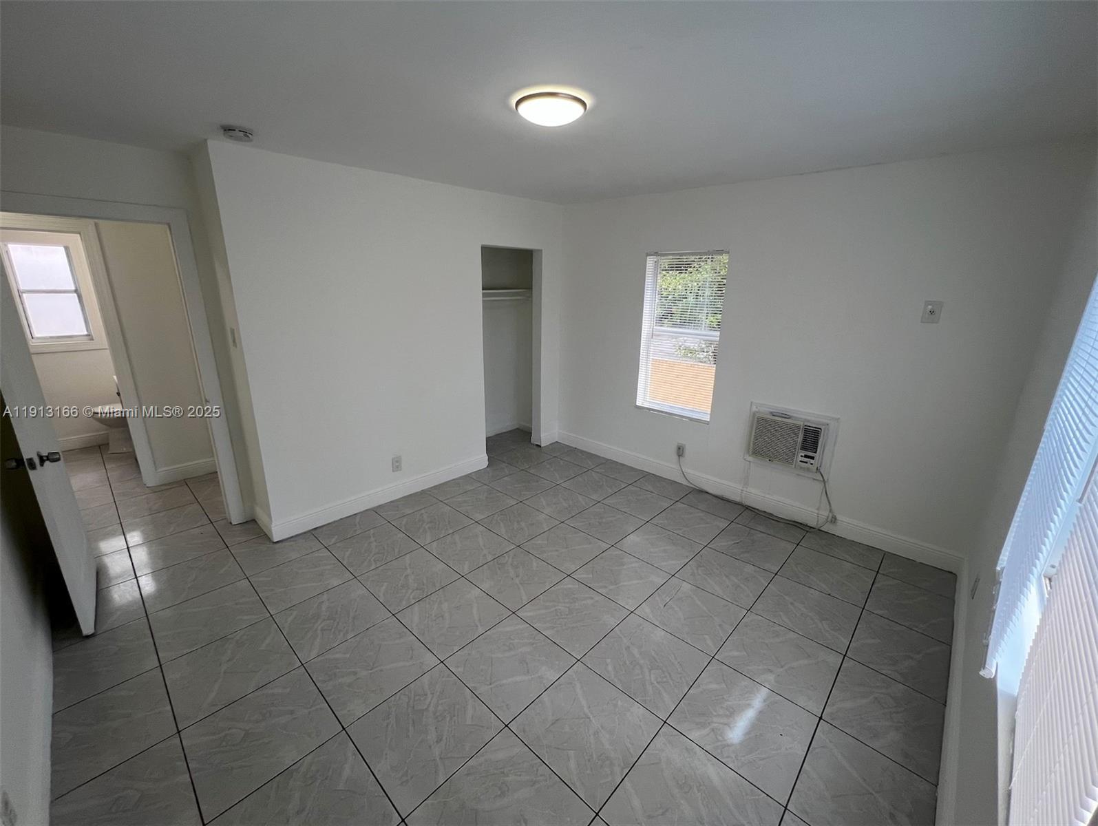 IDLEWILD PARK - Residential Lease