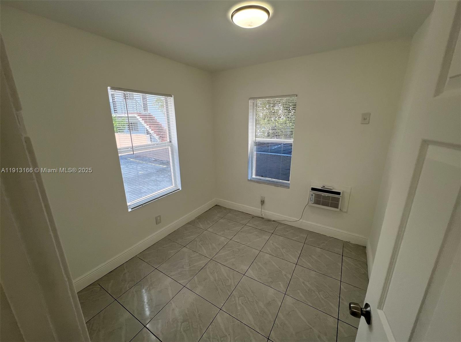 IDLEWILD PARK - Residential Lease