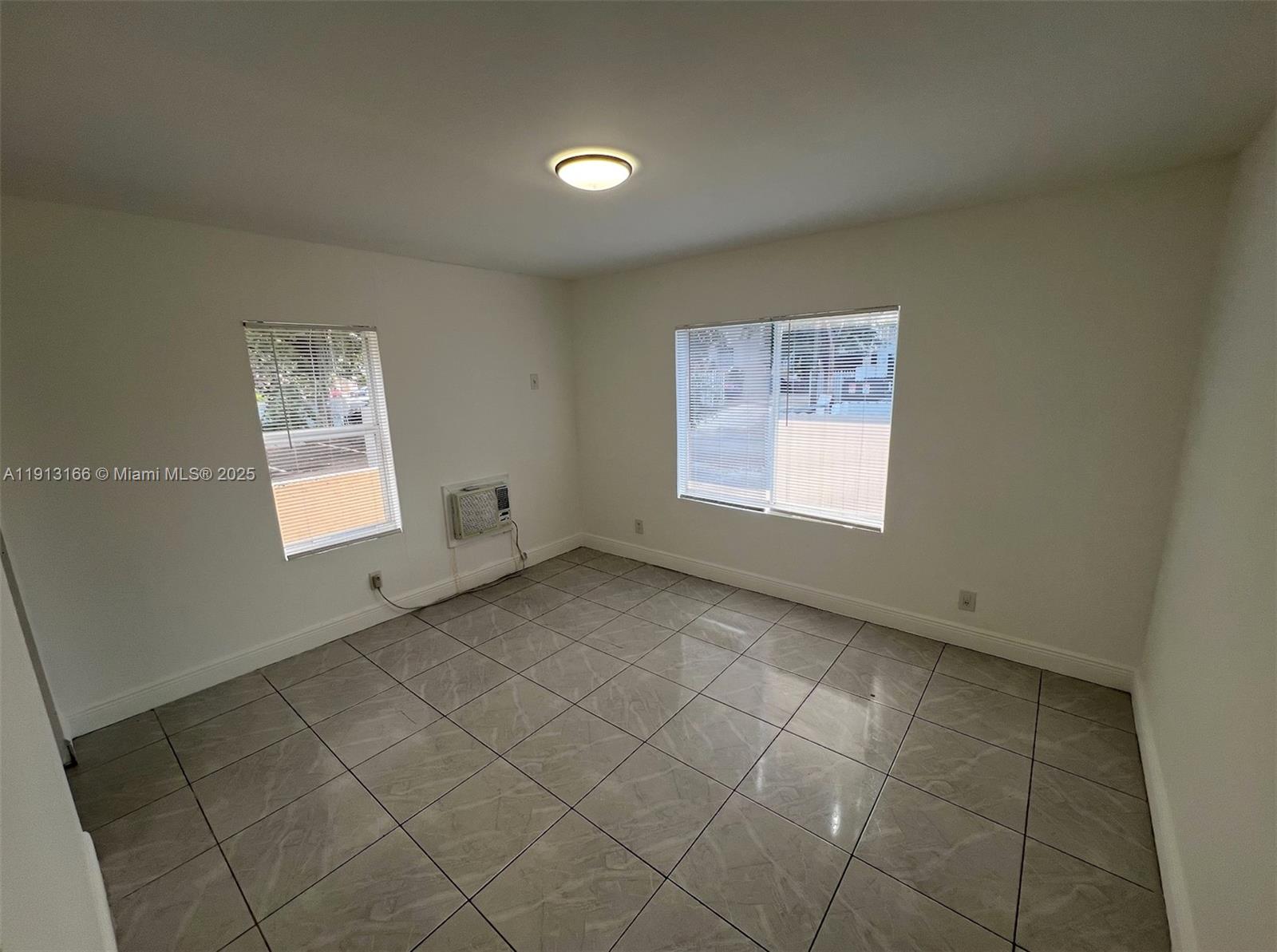 IDLEWILD PARK - Residential Lease