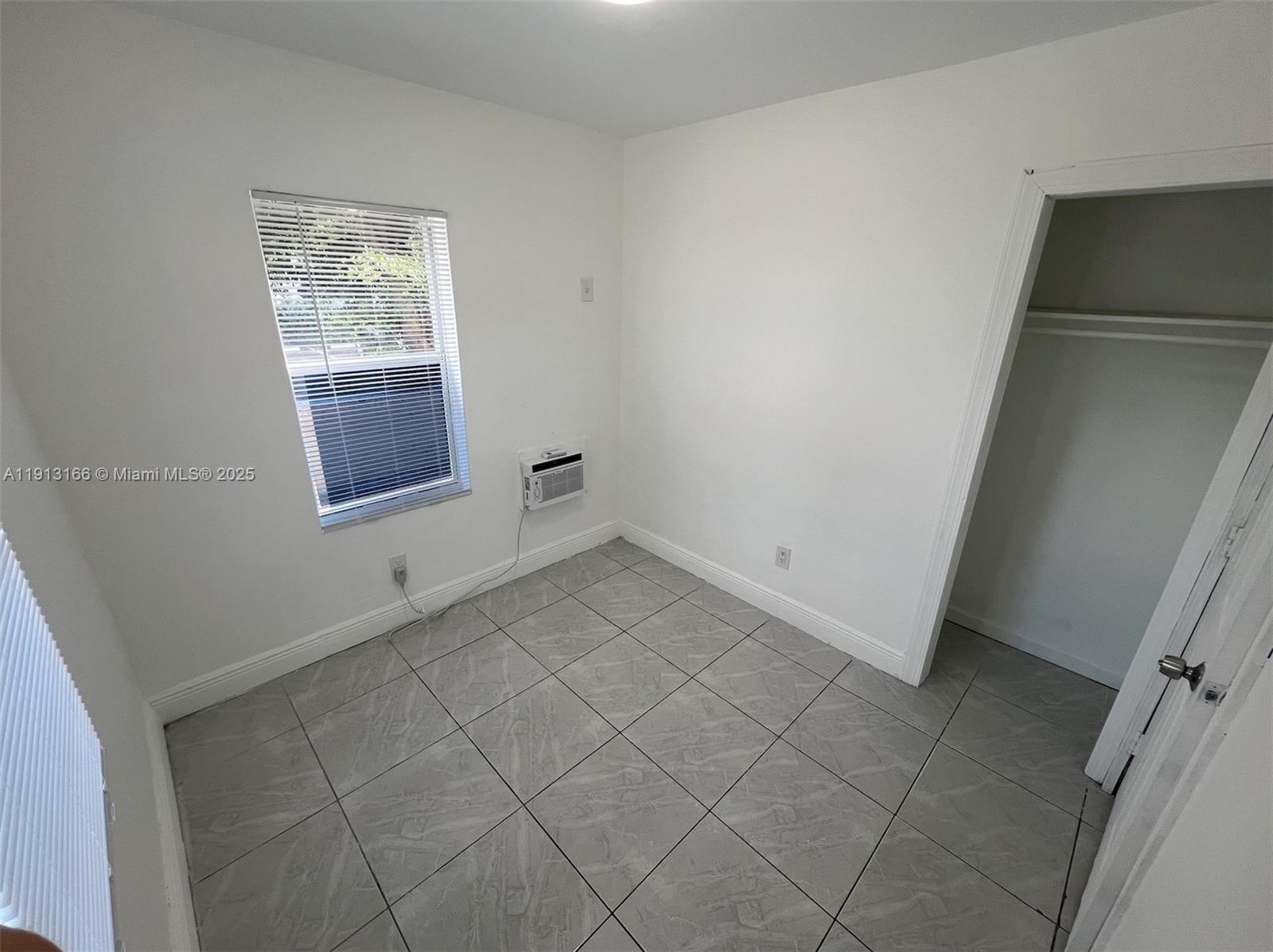 IDLEWILD PARK - Residential Lease